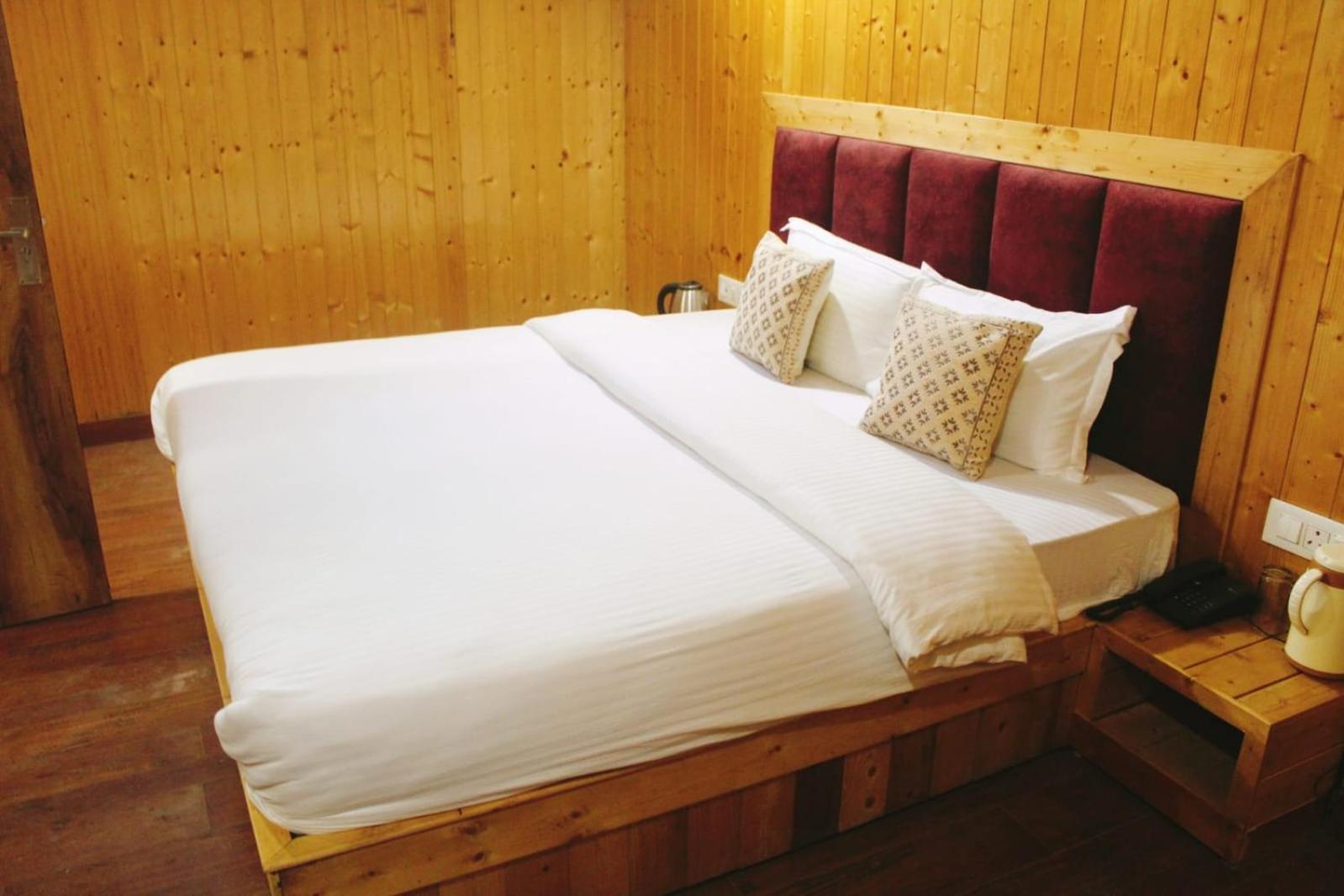 Banikhet Hotel White Cloud מראה חיצוני תמונה