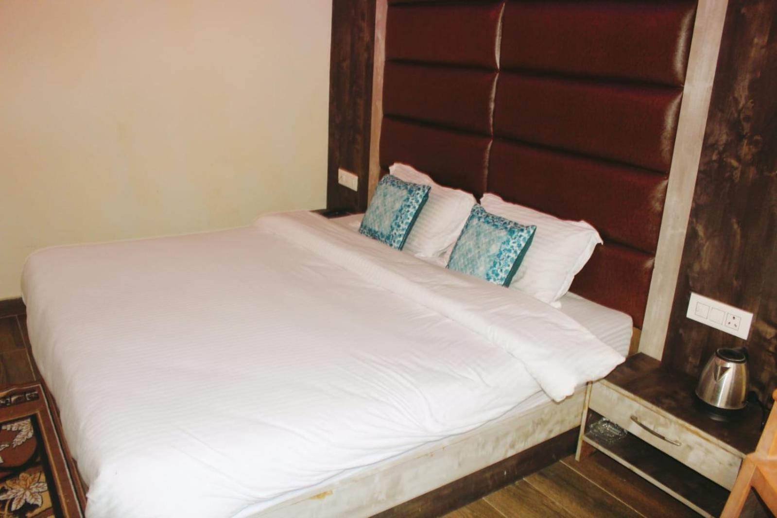 Banikhet Hotel White Cloud מראה חיצוני תמונה